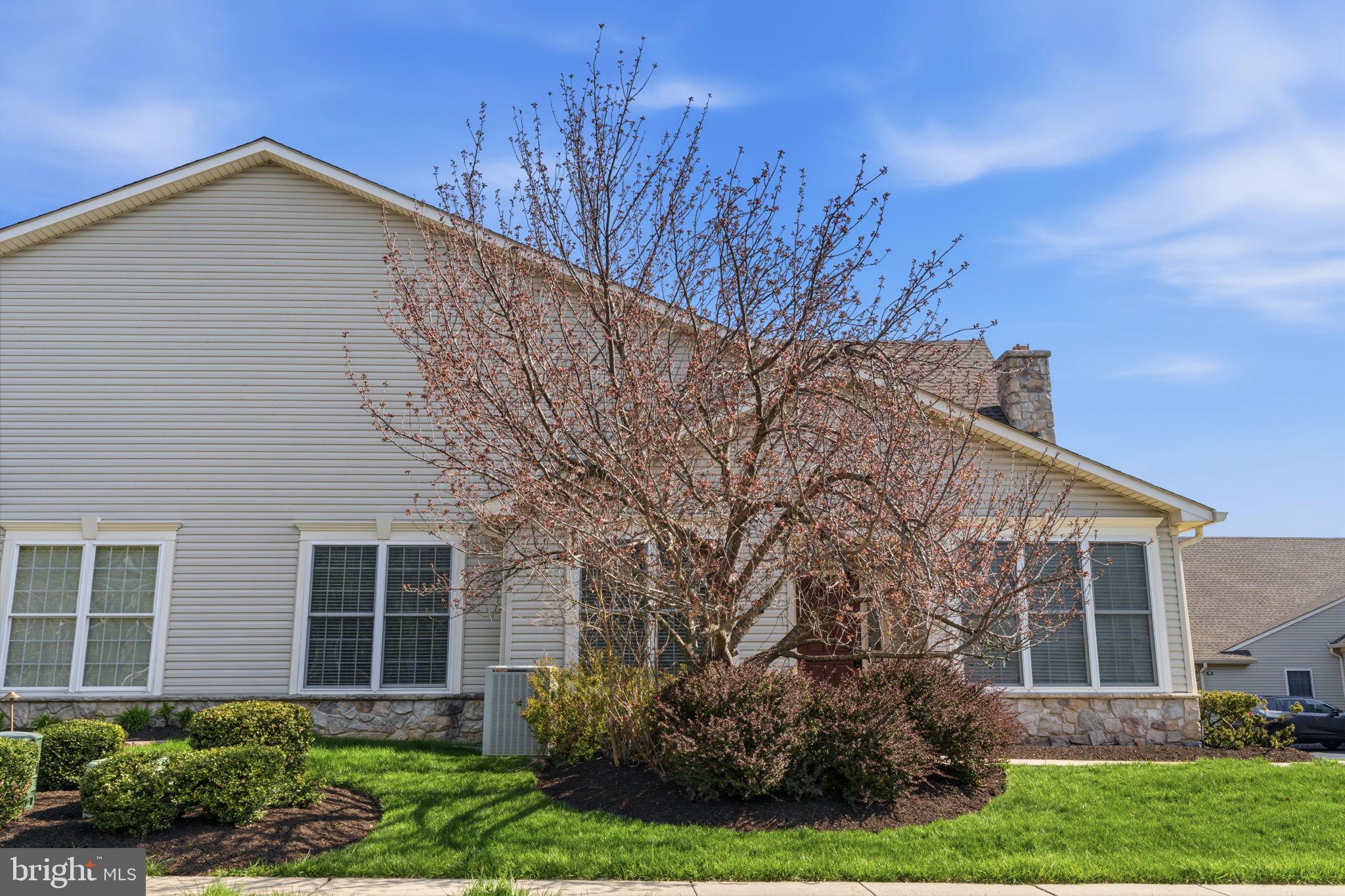 606 Bellflower Road Langhorne, PA 19047 - Photo 2 of 21