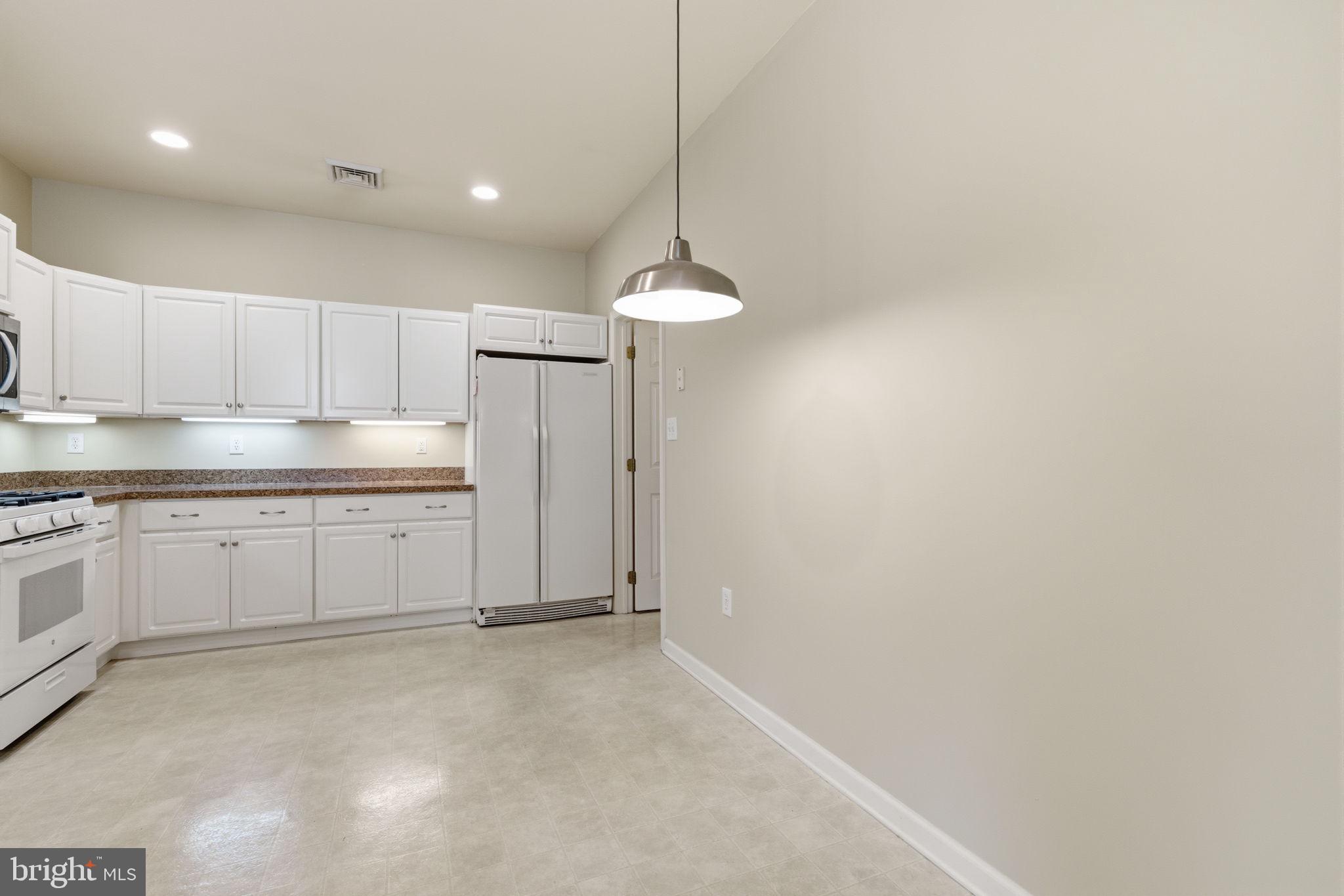 606 Bellflower Road Langhorne, PA 19047 - Photo 10 of 21