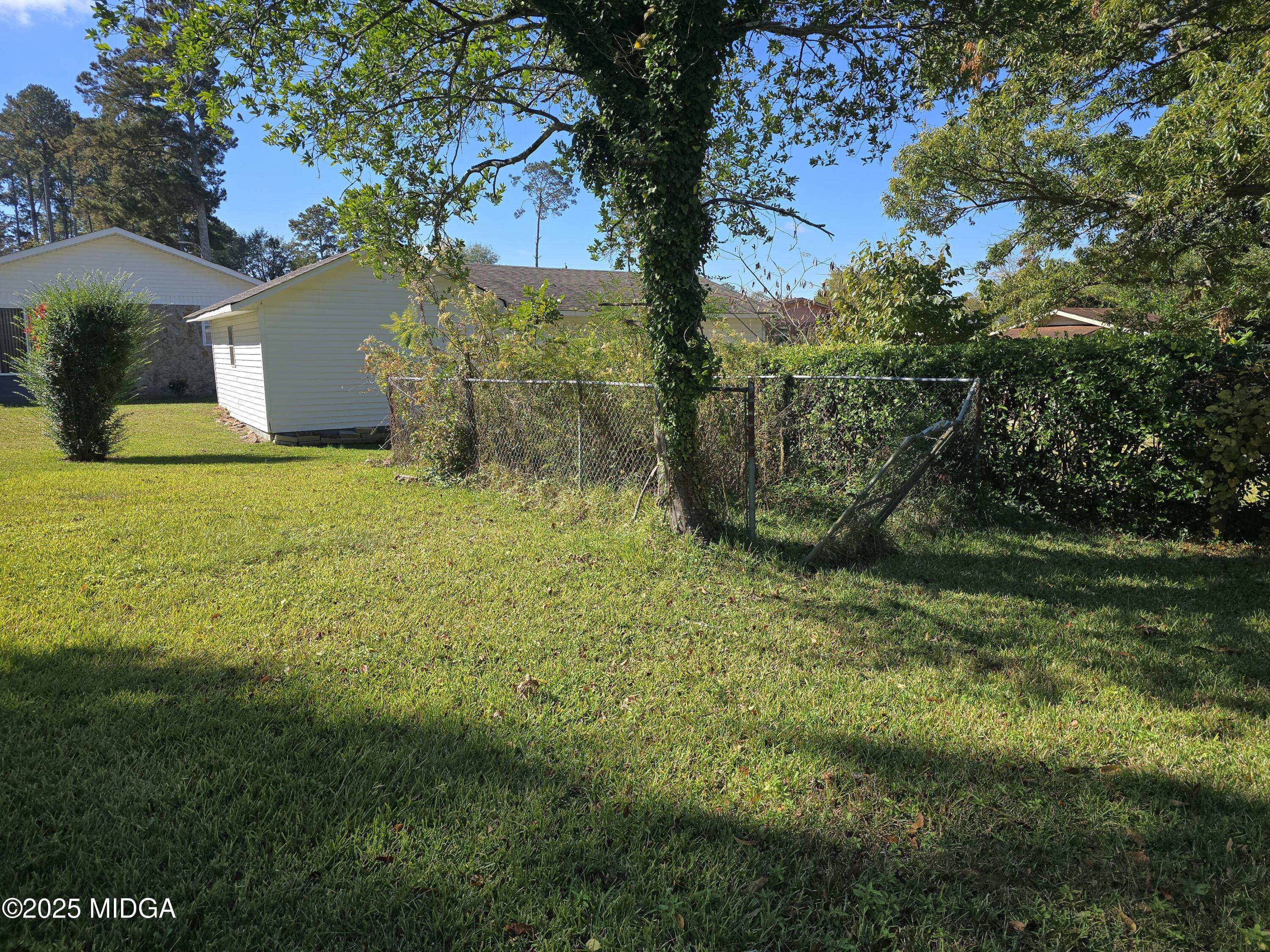 206 Willow Lake Road Fort Valley, GA 31030 - Photo 4 of 12 20251103_111417