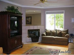 3909 Kingsley Drive Springfield, IL 62711 - Photo 3 of 9 Gallery Image 3