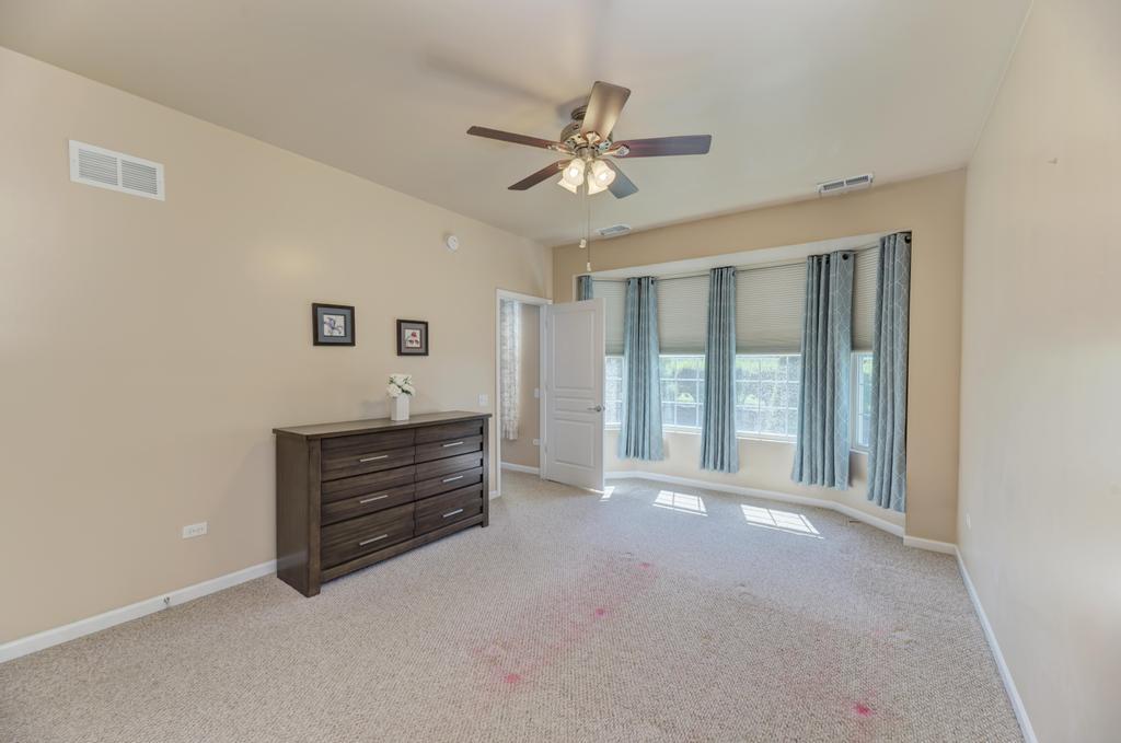 2886 Edgewater Drive Elgin, IL 60124 - Photo 20 of 31