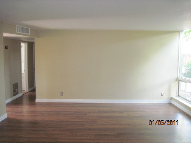 3270 East Camelback Road, Unit 115 Phoenix, AZ 85018 - Photo 8 of 17 INTERIOR GLG 08