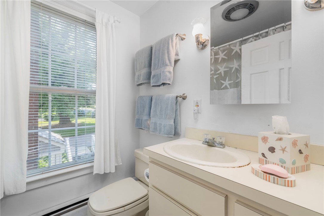 44 Bliss Mine Road, Unit 10 Middletown, RI 02842 - Photo 22 of 50