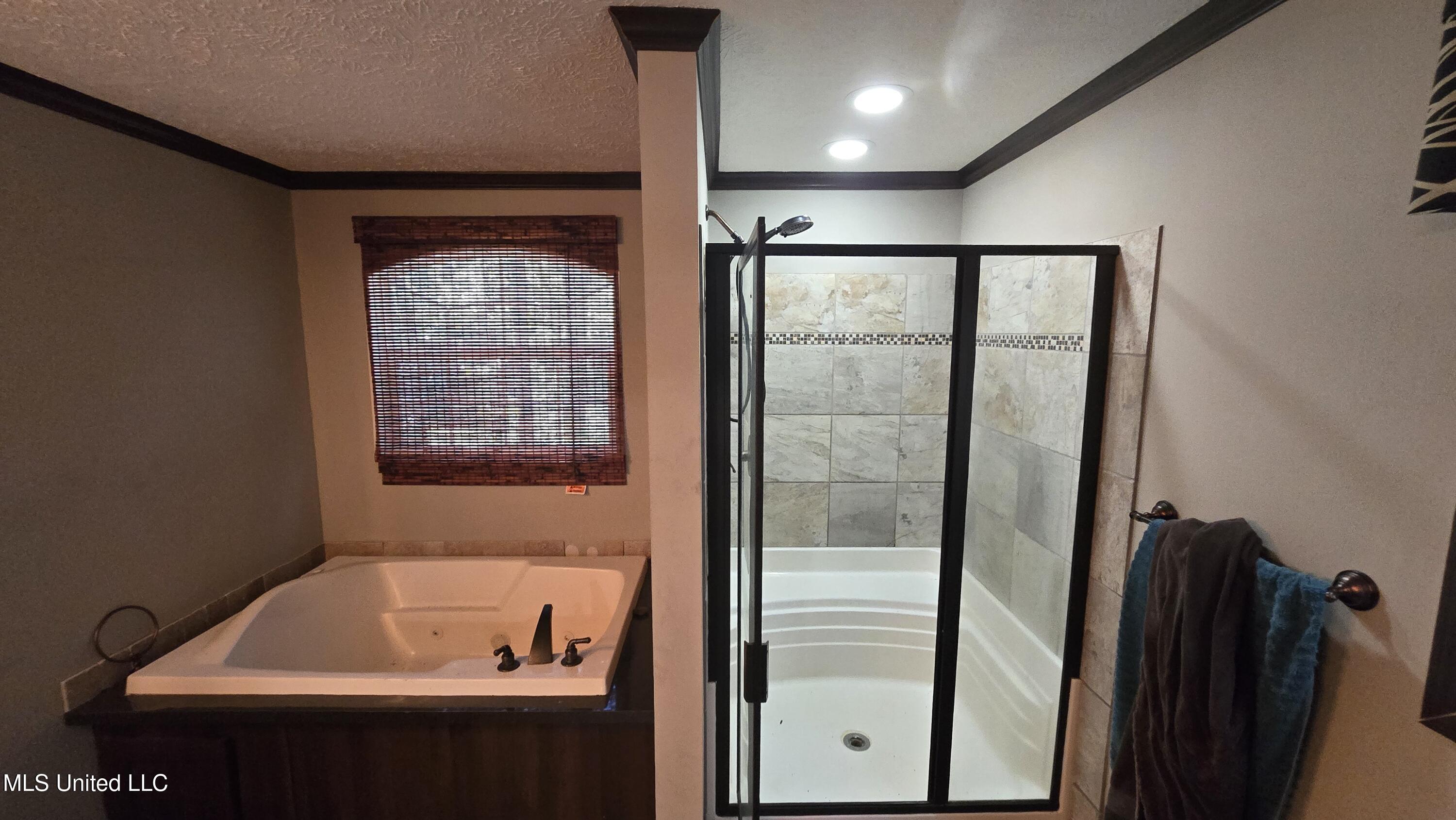 101 Pearl Hodge Road Laurel, MS 39443 - Photo 13 of 43 20250825_135303