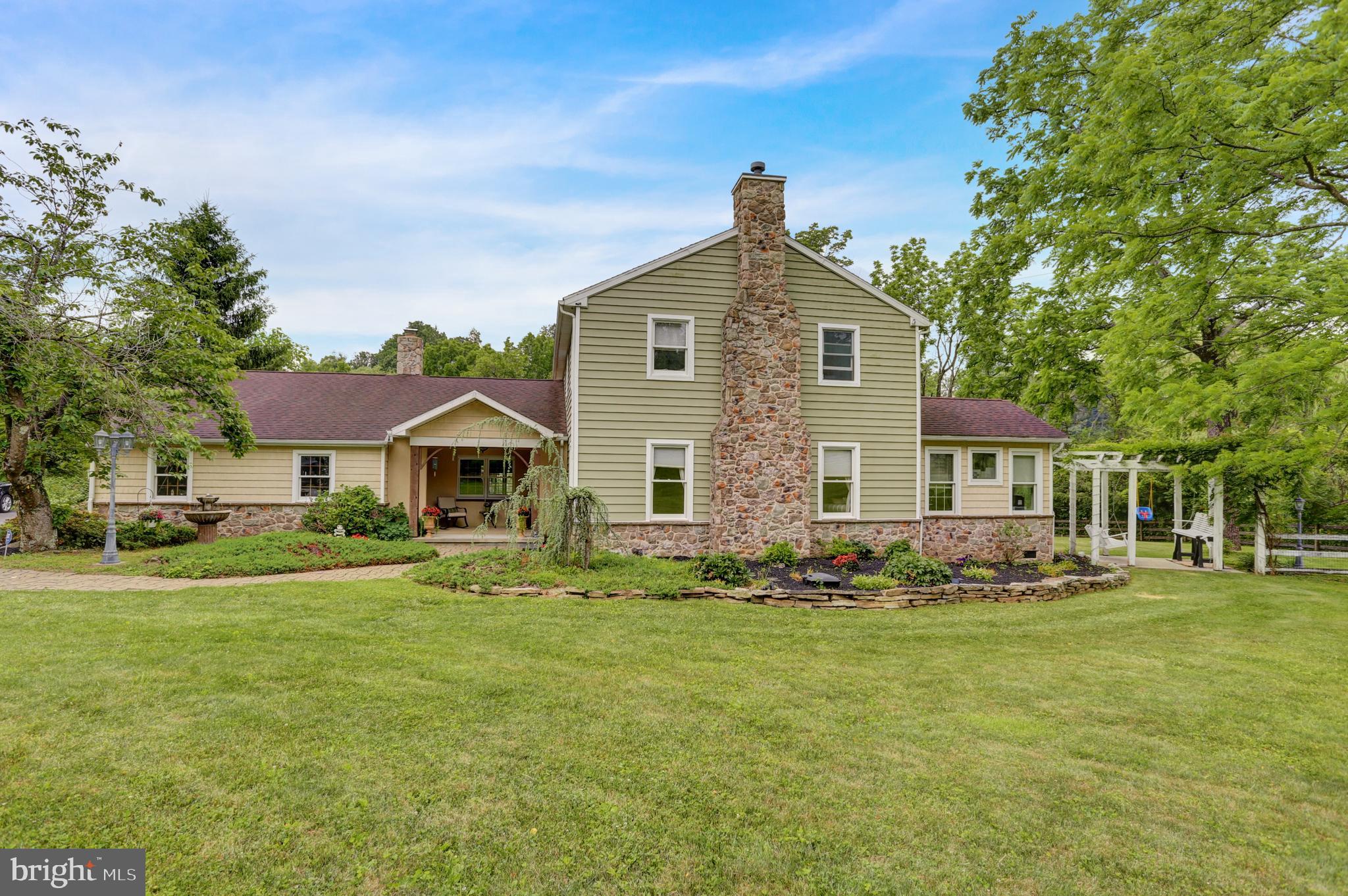 419 Miller Road Sinking Spring, PA 19608 - Photo 2 of 54