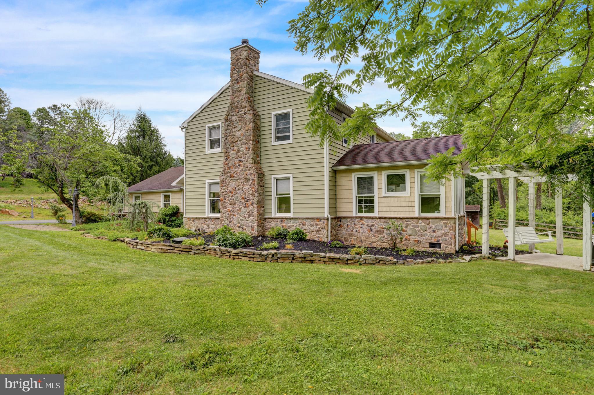 419 Miller Road Sinking Spring, PA 19608 - Photo 3 of 54