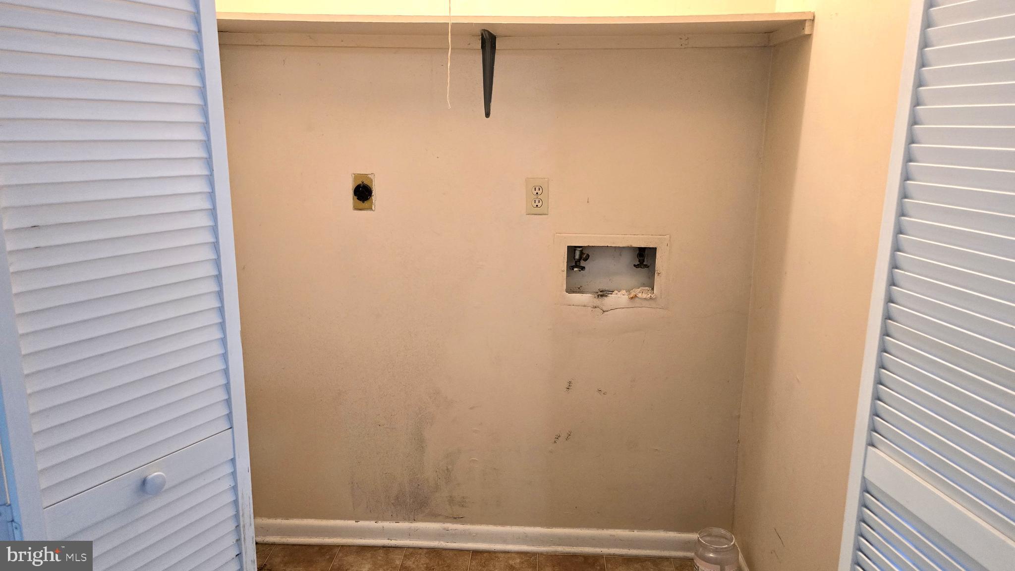 139 Brunswick Road Stephens City, VA 22655 - Photo 17 of 23 Washer / Dryer Hookup only off Kitchen