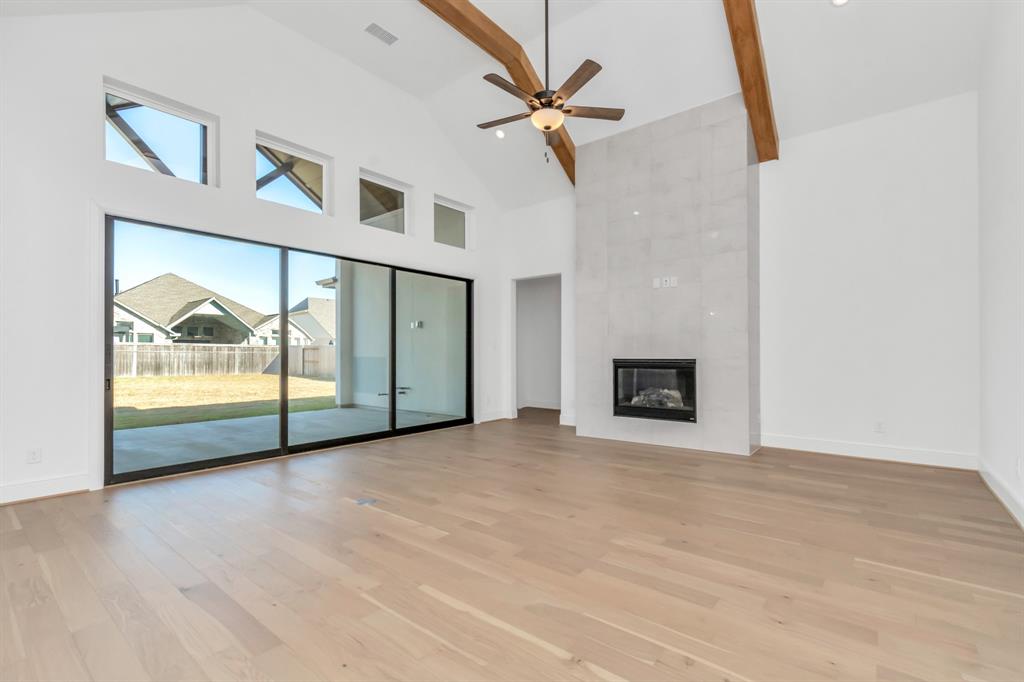 2410 Fountain Breeze Dr  