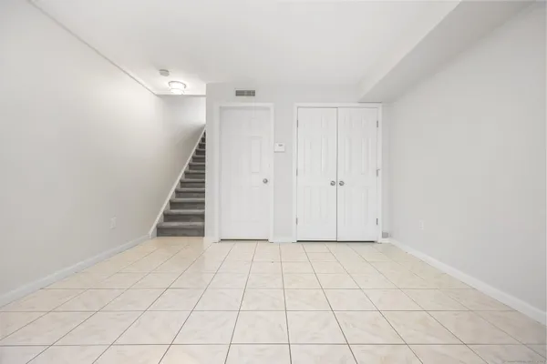 $3,300 | 103 Dean Street, Stamford, CT 06902