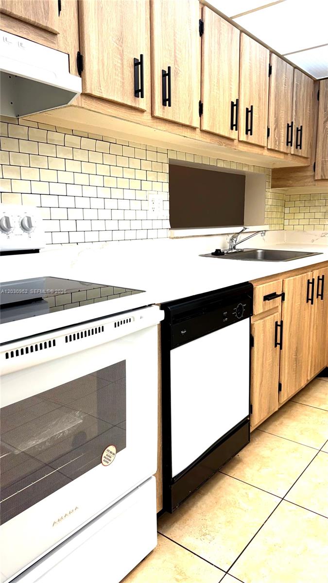 8540 Southwest 133rd Avenue Road, Unit 422 Miami, FL 33183 - Photo 4 of 11