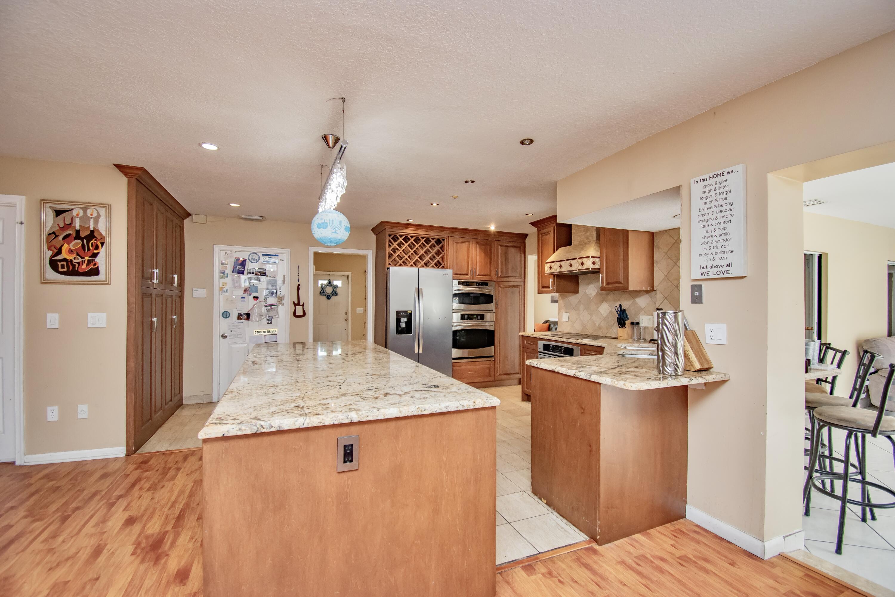 7455 San Clemente Place Boca Raton, FL 33433 - Photo 10 of 33 0C0A997D-BE13-4A98-BE80-BF51D81CABB6