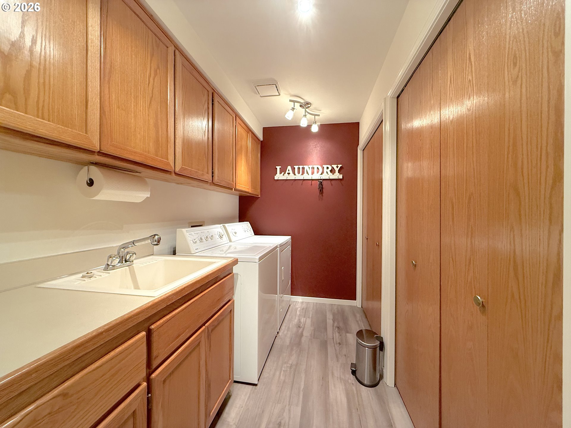 1487 Kyiv Street Springfield, OR 97477 - Photo 40 of 48 Laundry