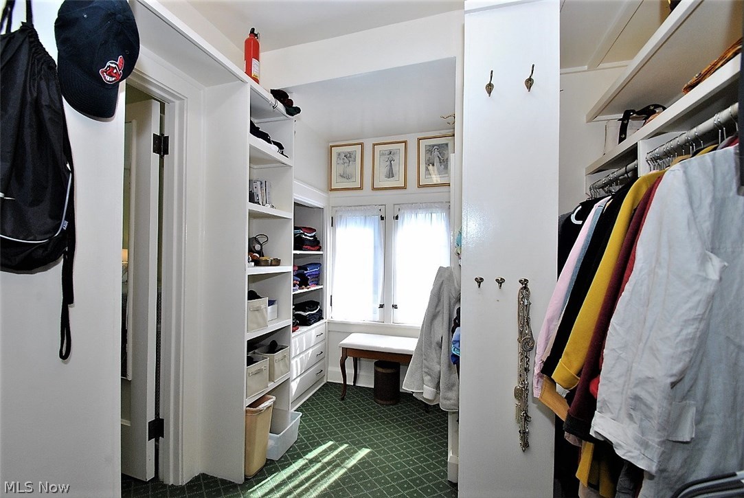 2998 Eaton Road Shaker Heights, OH 44122 - Photo 17 of 29 Master closet.