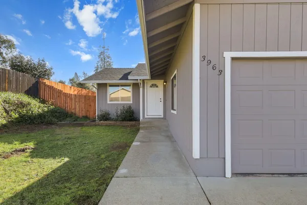 $279,900 | 3963 Coeur D Alene Avenue, Shasta Lake, CA 96019