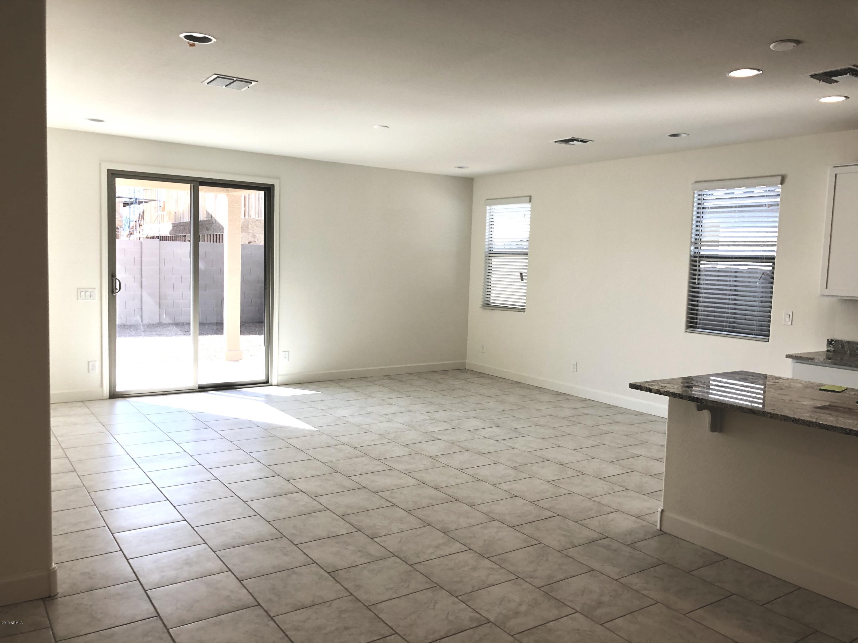 3217 West Fremont Rd. Phoenix, AZ 85041 - Photo 5 of 17 Great Room (1)