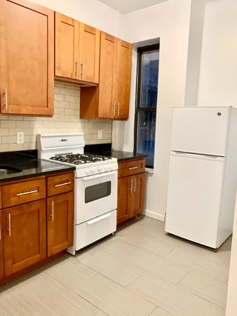 $2,750 | 224 East 27th Street, Unit 2B | Kips Bay