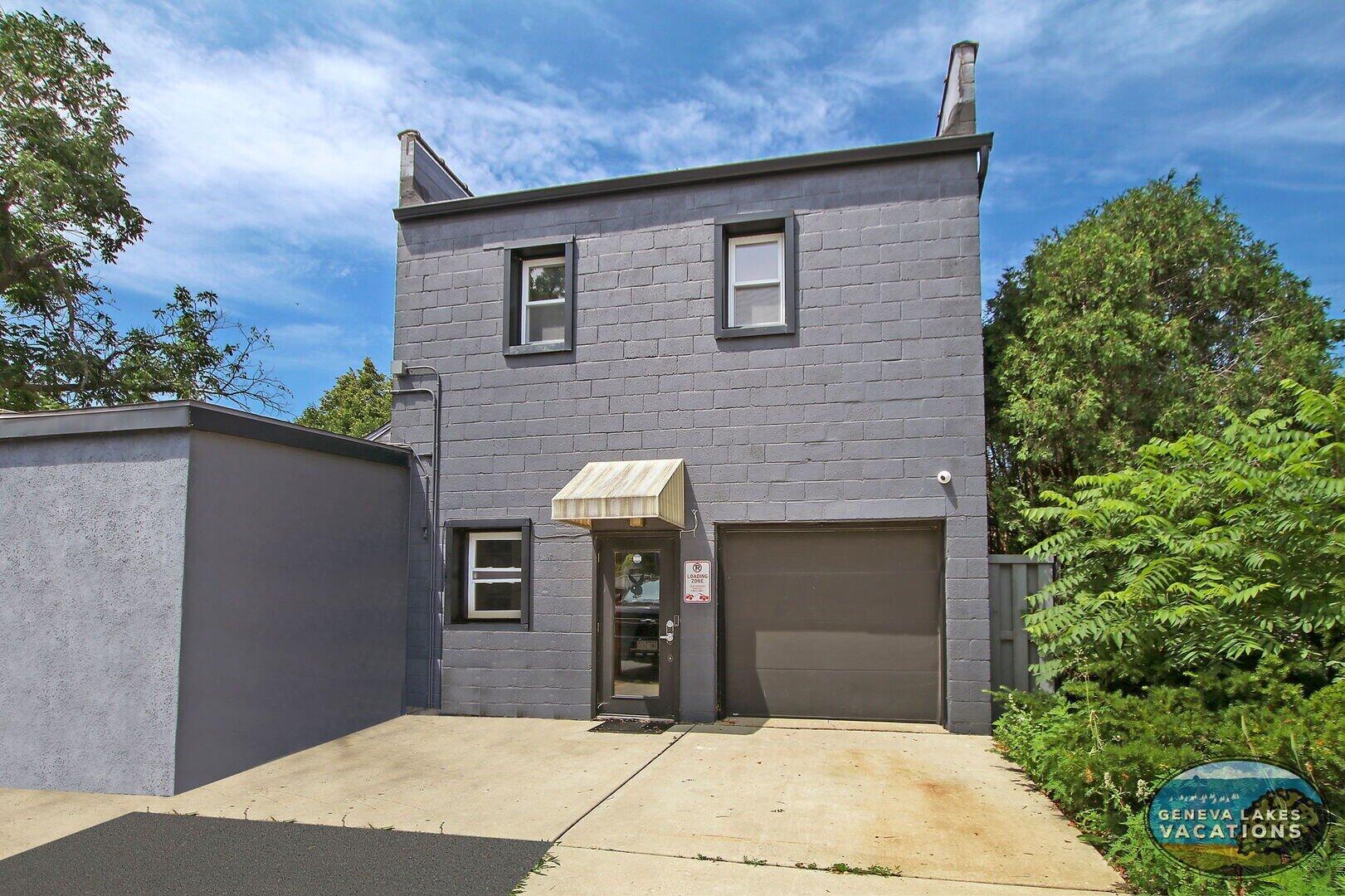 433 Broad Street Lake Geneva, WI 53147 - Photo 2 of 8 7