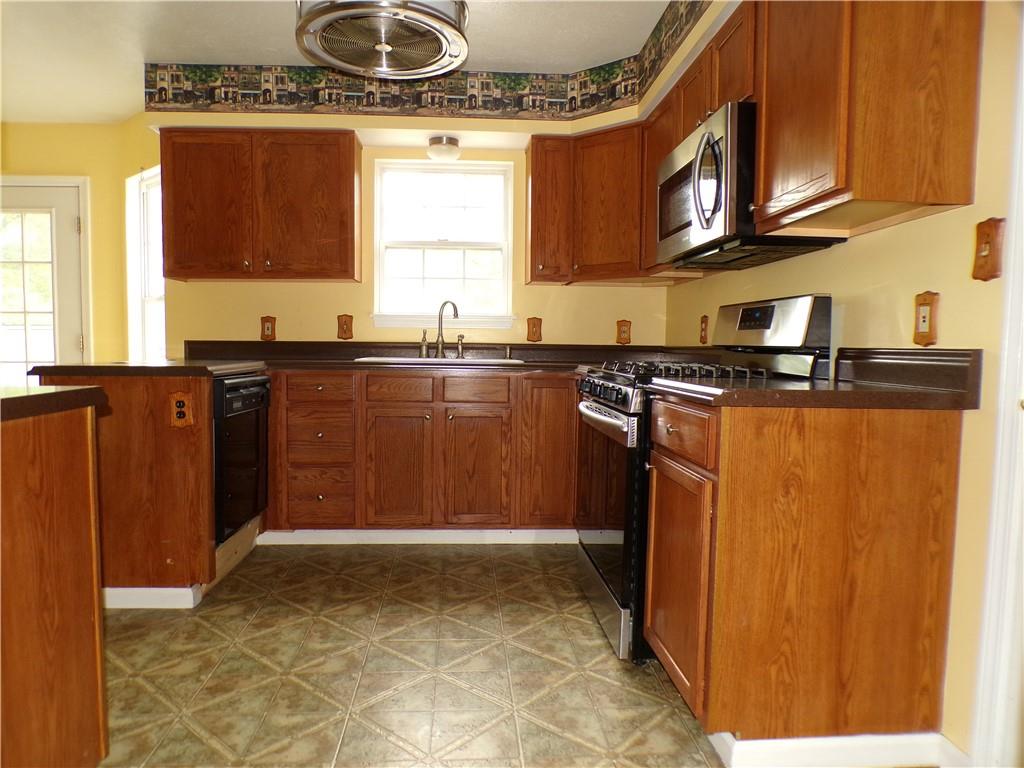 6767 Old Mars Crider Road Seven Fields, PA 16046 - Photo 8 of 22