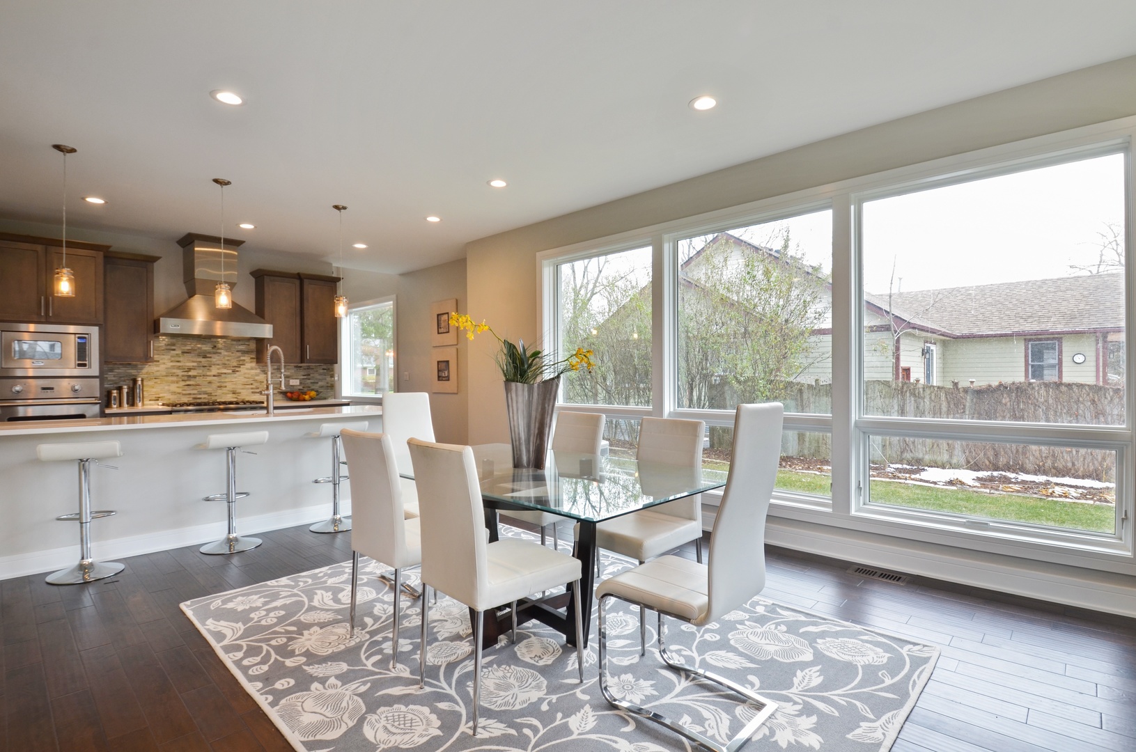 2788 Port Clinton Road Highland Park, IL 60035 - Photo 10 of 25