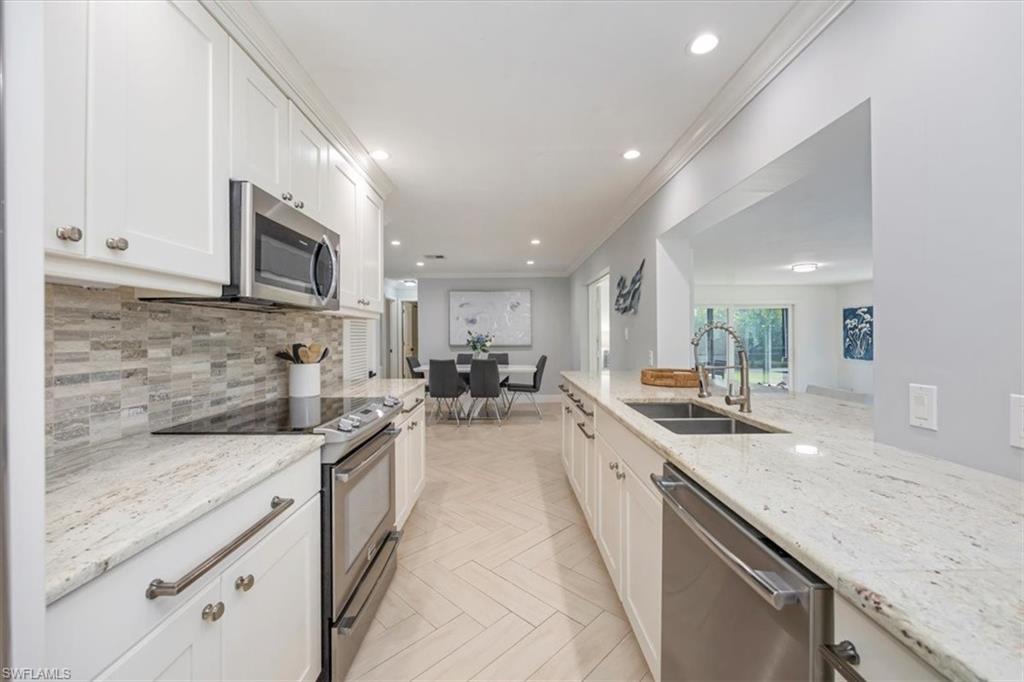 1236 13th Avenue North Naples, FL 34102 - Photo 11 of 25