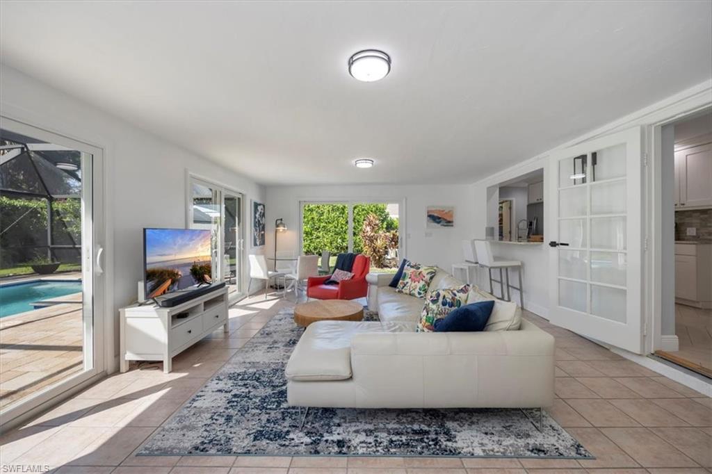 1236 13th Avenue North Naples, FL 34102 - Photo 13 of 25