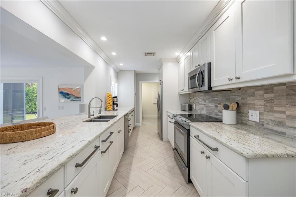 1236 13th Avenue North Naples, FL 34102 - Photo 10 of 25