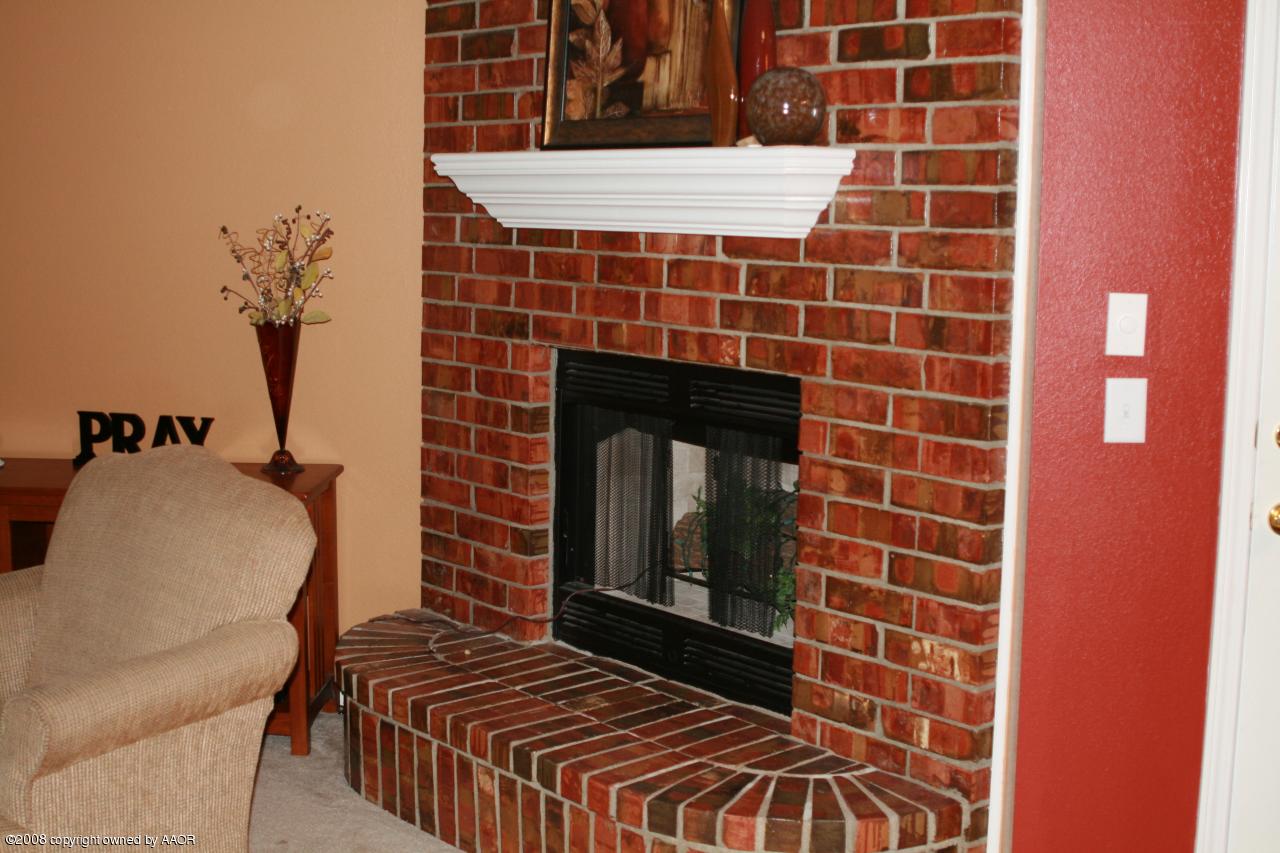 1107 Pikes Peak Drive Amarillo, TX 79110 - Photo 3 of 13 Fireplace