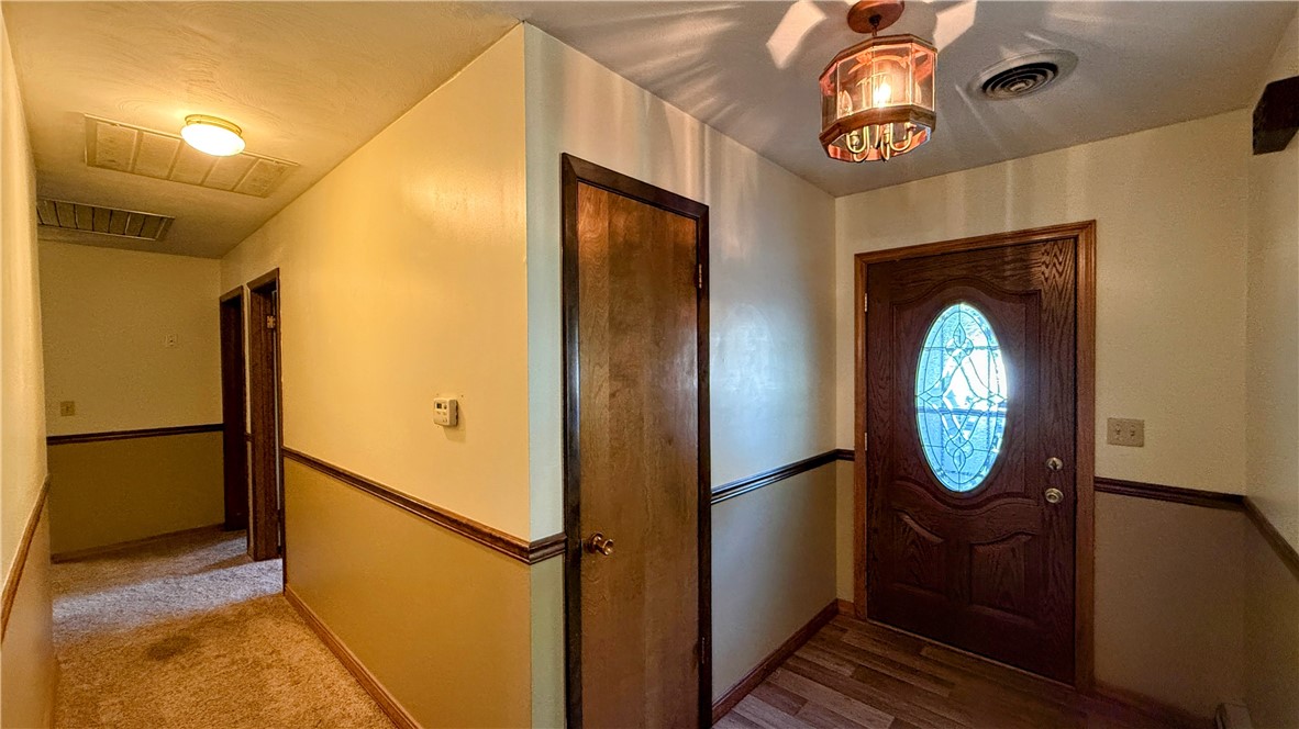 2303 Thunderbird Drive Decatur, IL 62526 - Photo 9 of 38 FOYER