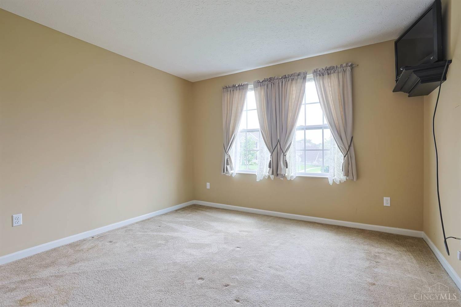 7307 Hunters Ridge Lane Cincinnati, OH 45247 - Photo 23 of 69
