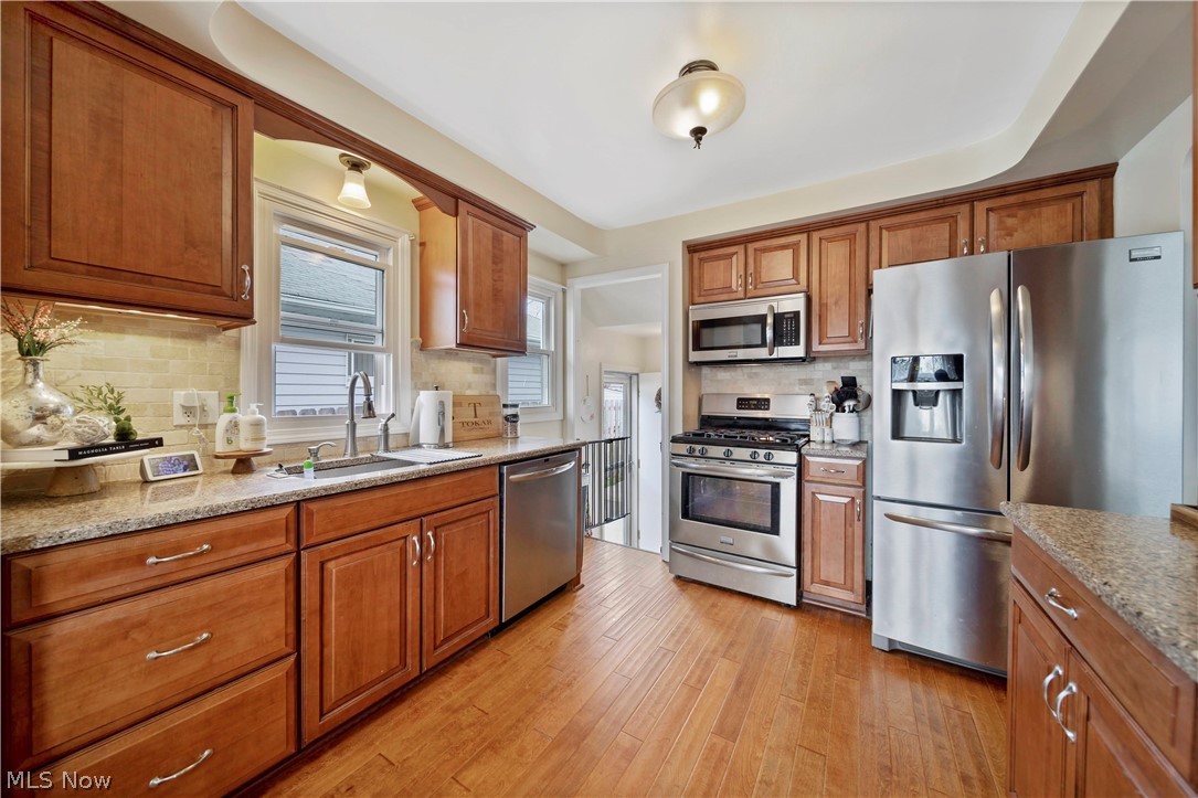 32007 Glenhurst Road Willowick, OH 44095 - Photo 12 of 29