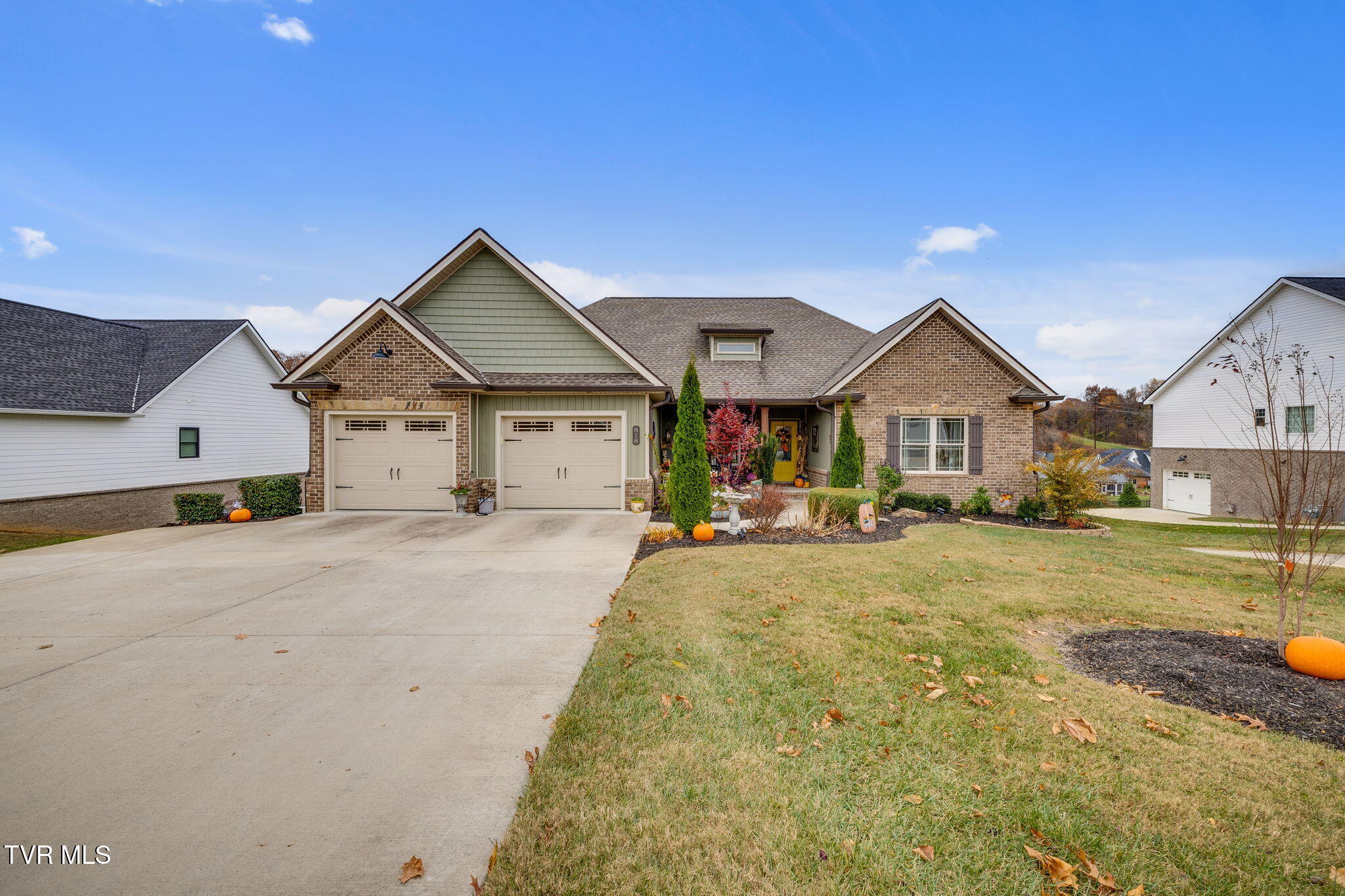 818 Hales Chapel Road Gray, TN 37615 - Photo 2 of 55 001