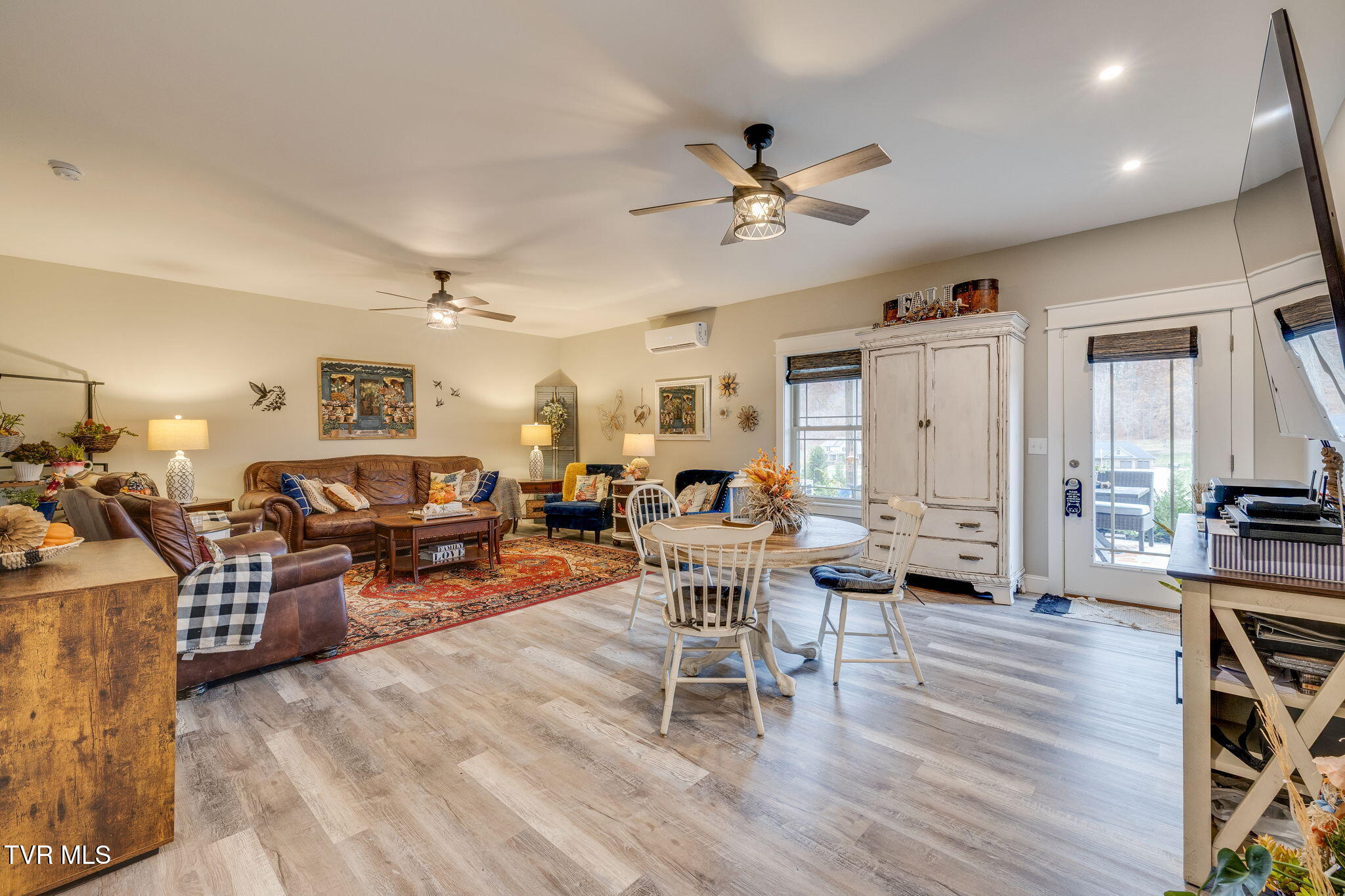 818 Hales Chapel Road Gray, TN 37615 - Photo 27 of 55 027
