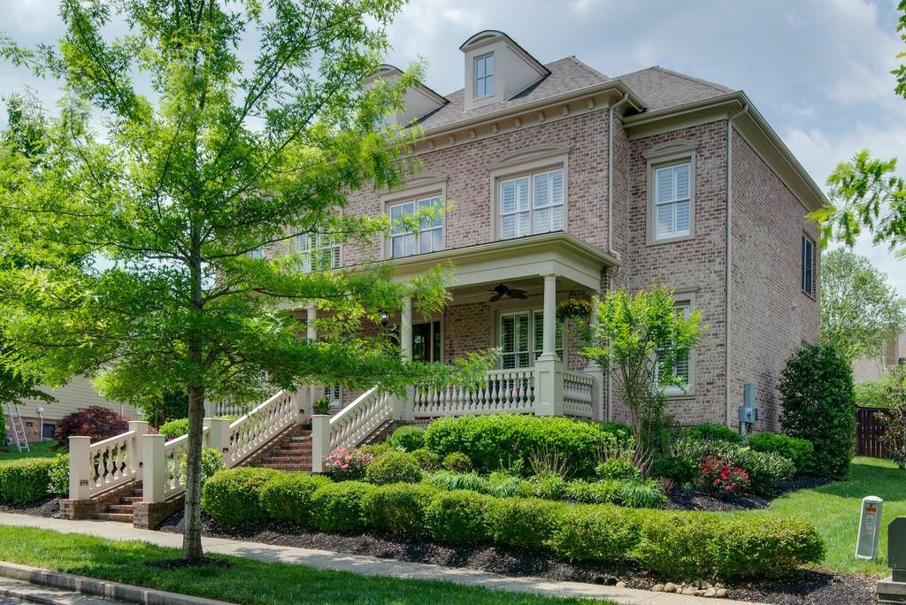 1641 Grassmere Road Franklin, TN 37064 - Photo 2 of 26 Gallery Image 2