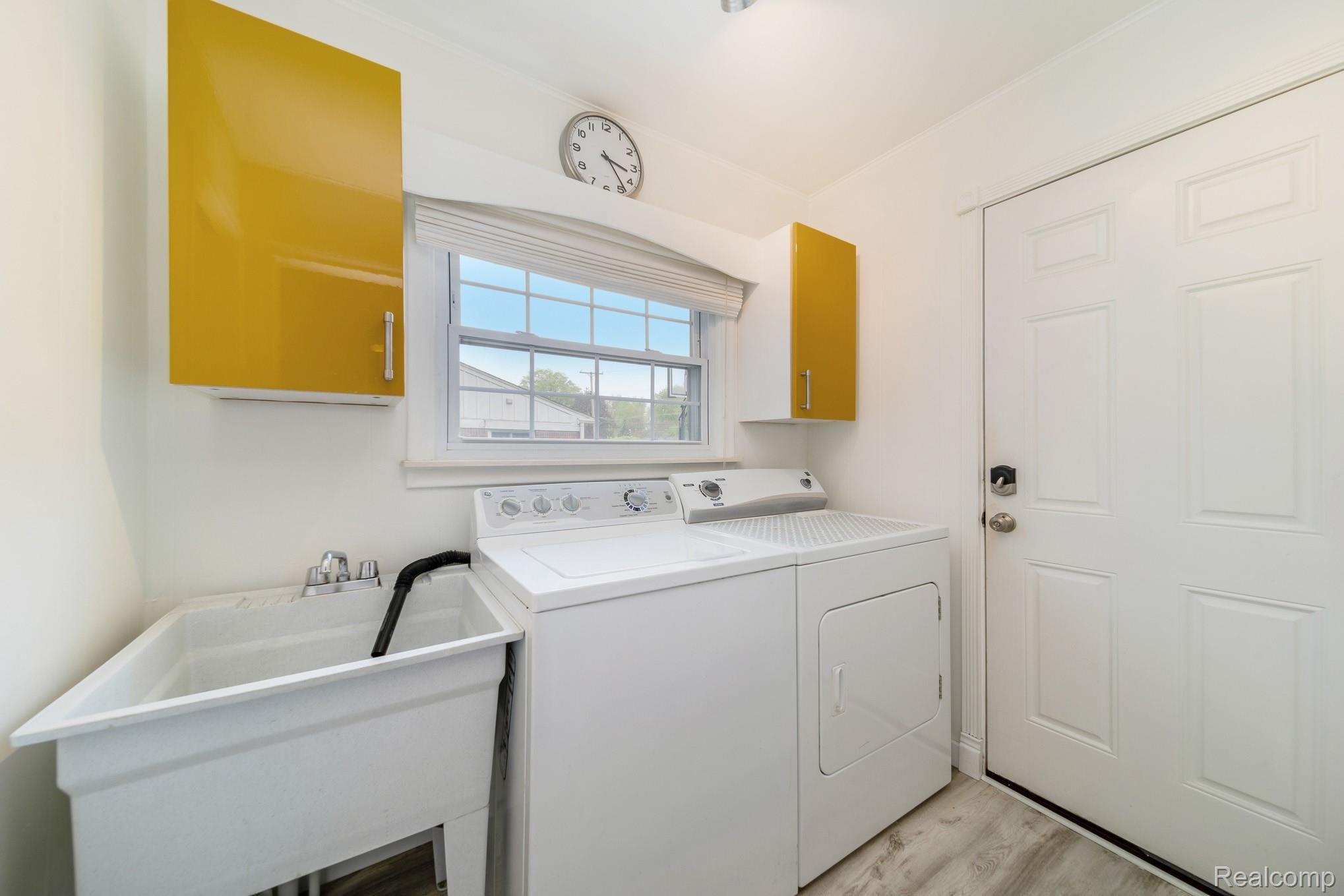 28430 Ridgebrook Road Farmington, MI 48334 - Photo 14 of 23 28430 Ridgebrook_18.jpg