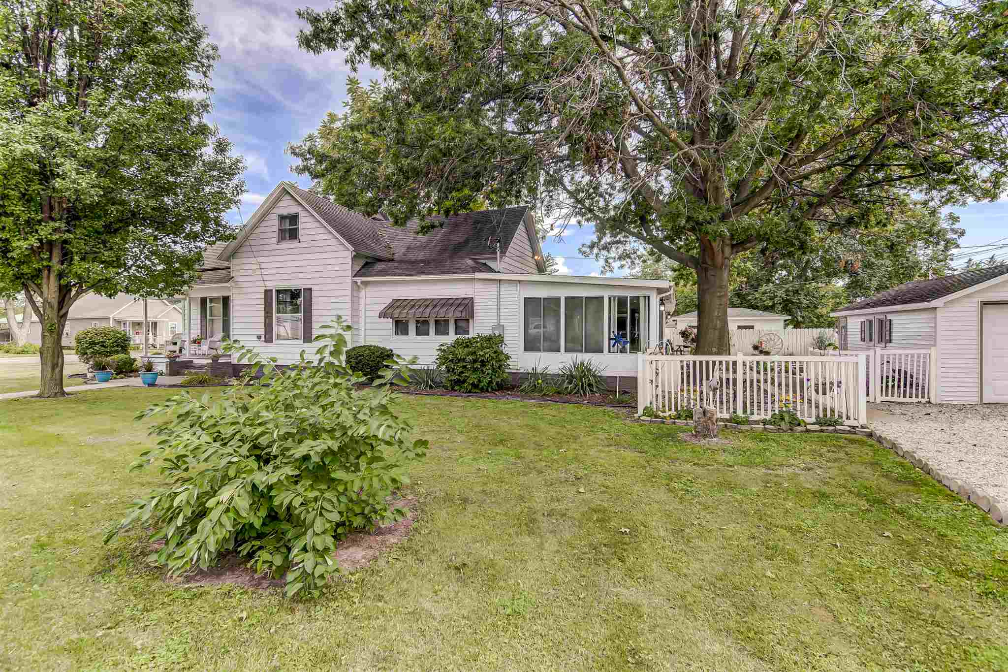 403 South Springfield Street Virden, IL 62690 - Photo 2 of 46 Gallery Image 2