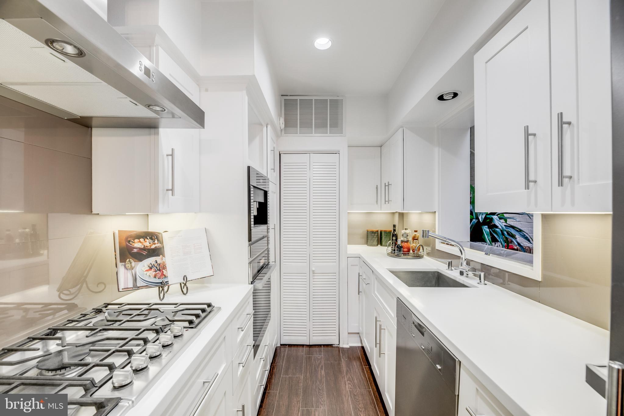 1656 32nd Street Northwest Washington, DC 20007 - Photo 16 of 48