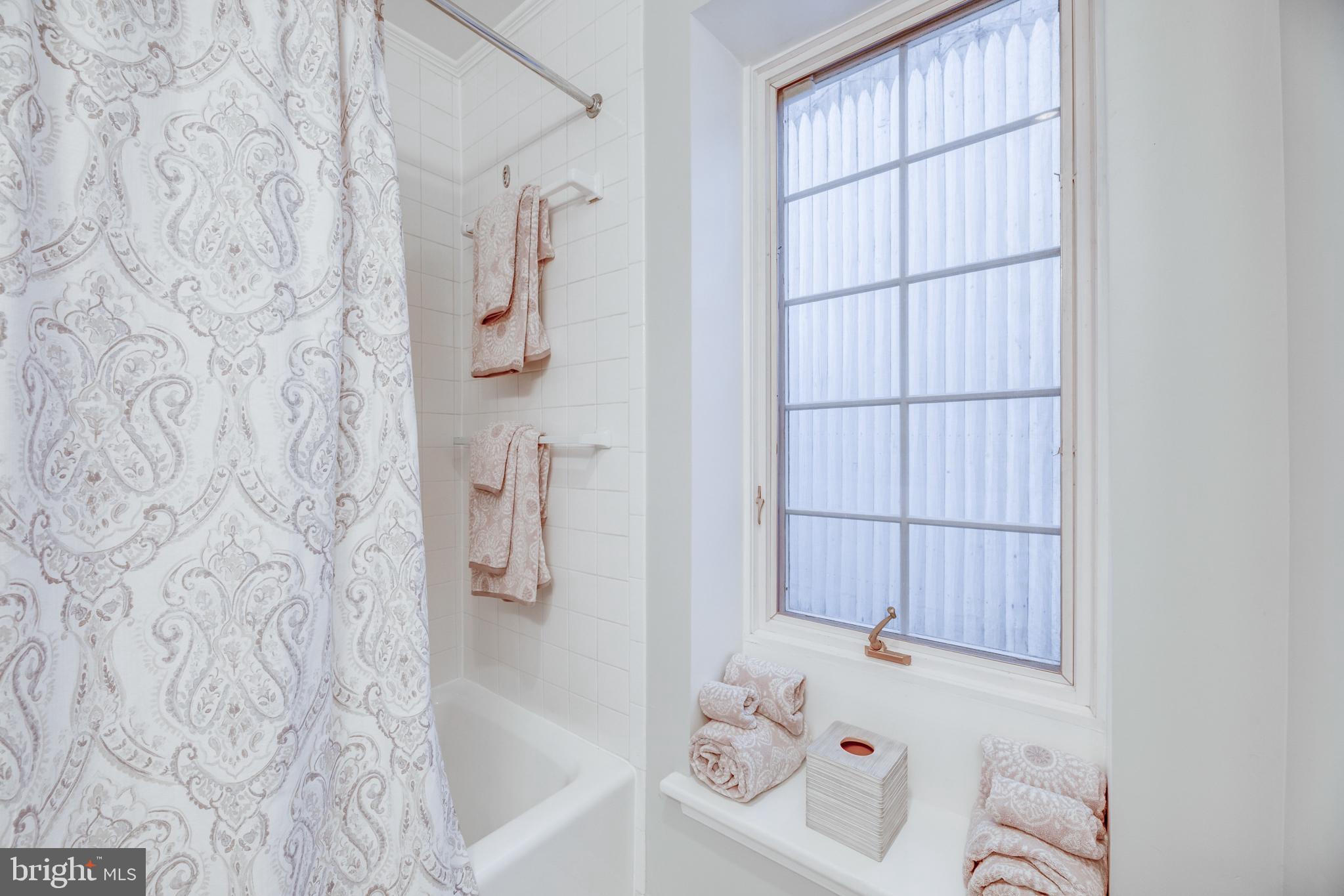 1656 32nd Street Northwest Washington, DC 20007 - Photo 35 of 48