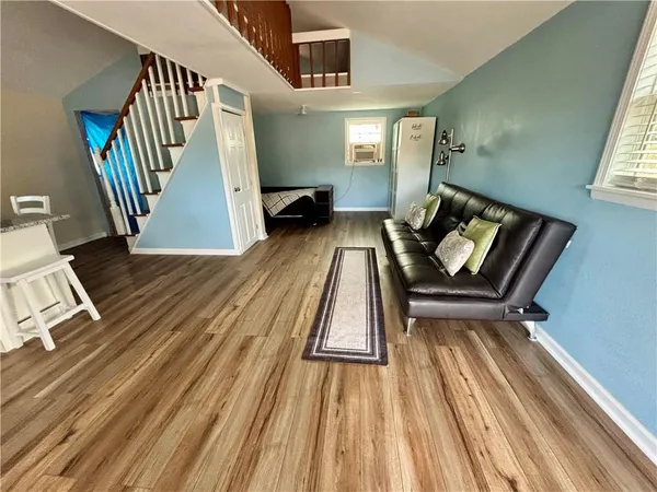 $90,000 | 10 Lucky 1 Circle, Mound City, KS 66056