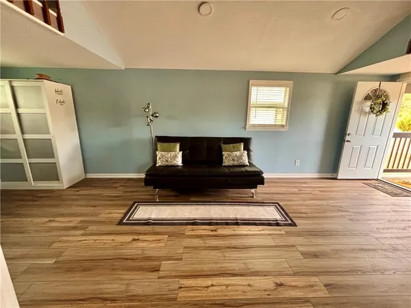 $90,000 | 10 Lucky 1 Circle, Mound City, KS 66056