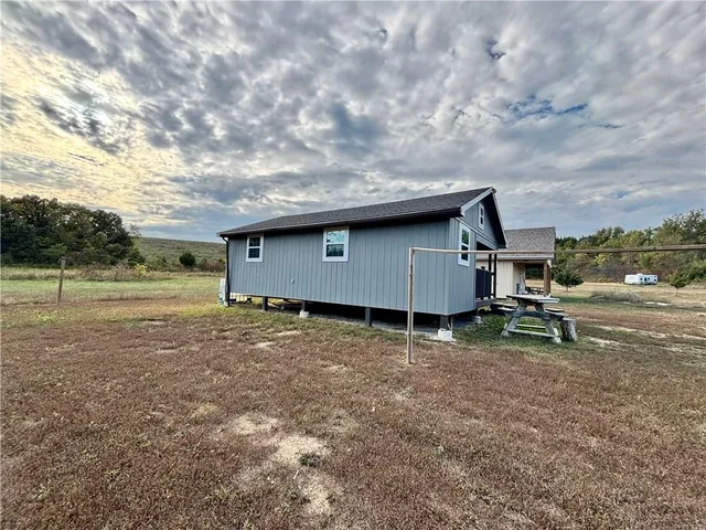 $95,000 | 10 Lucky 1 Circle, Mound City, KS 66056