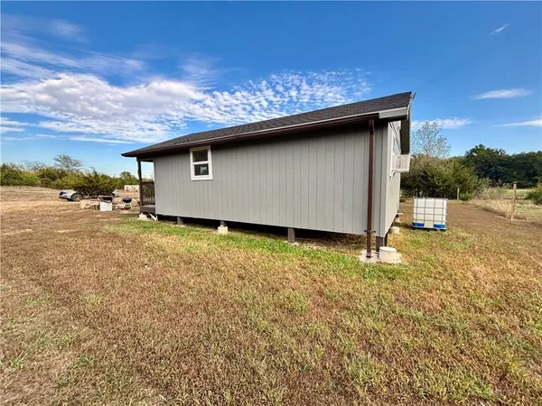 $90,000 | 10 Lucky 1 Circle, Mound City, KS 66056