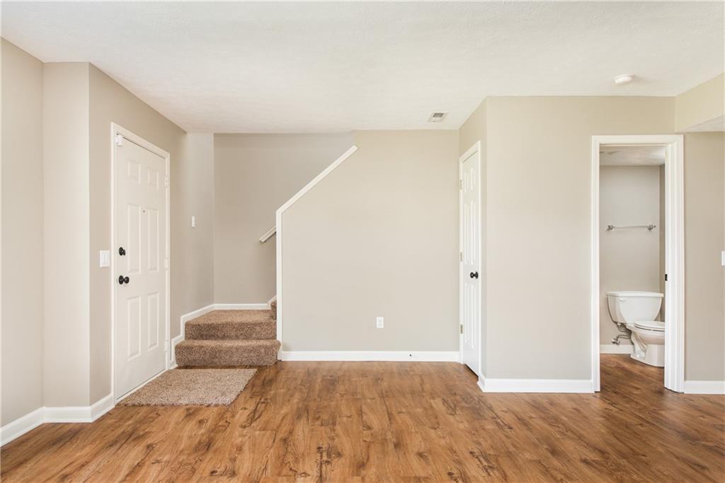 14909 Oak Road Carmel, IN 46033 - Photo 3 of 20