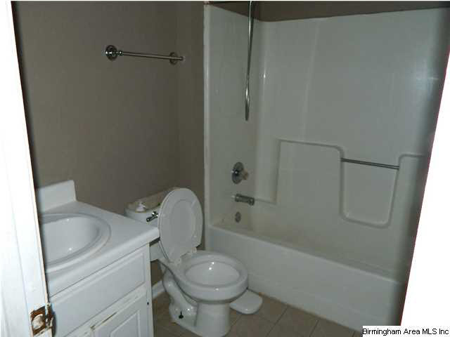 15469 Stonehedge Cliffs Road Northport, AL 35475 - Photo 5 of 13