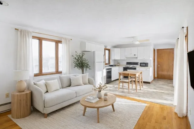 $3,200 | 88 Glen Street, Unit 3, Somerville, MA 02145