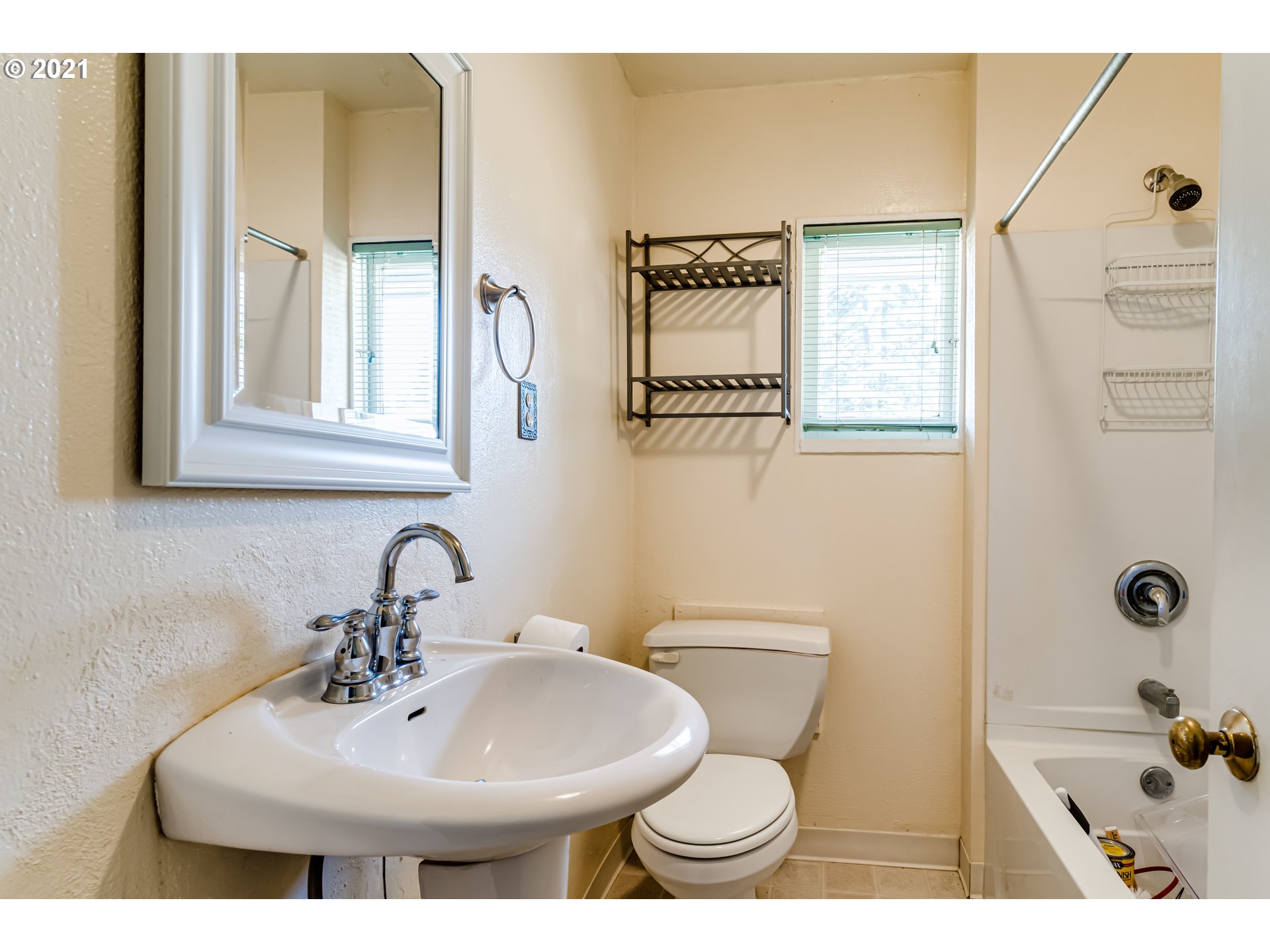 22201 A F Allison Road Noti, OR 97461 - Photo 23 of 26 Gallery Image 23