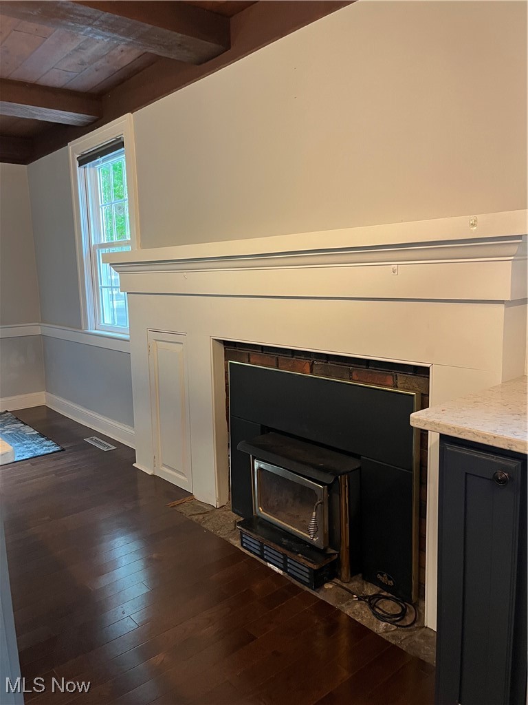 28 Riverside Drive Poland, OH 44514 - Photo 15 of 46 Fireplace in Kitchen