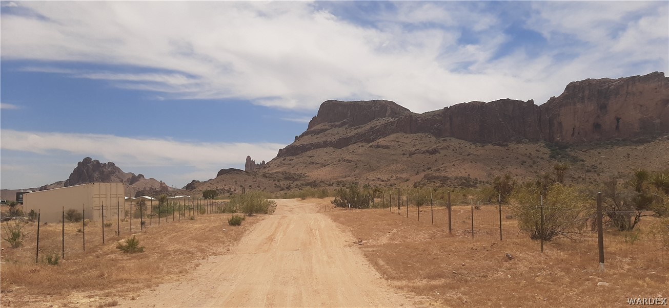 1950 Greer Road Golden Valley, AZ 86413 - Photo 3 of 6