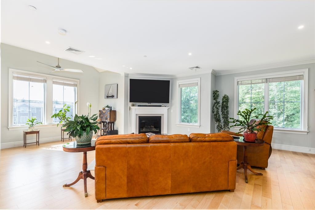 24 Willey Creek Road, Unit 402 Exeter, NH 03833 - Photo 9 of 56 Gallery Image 9