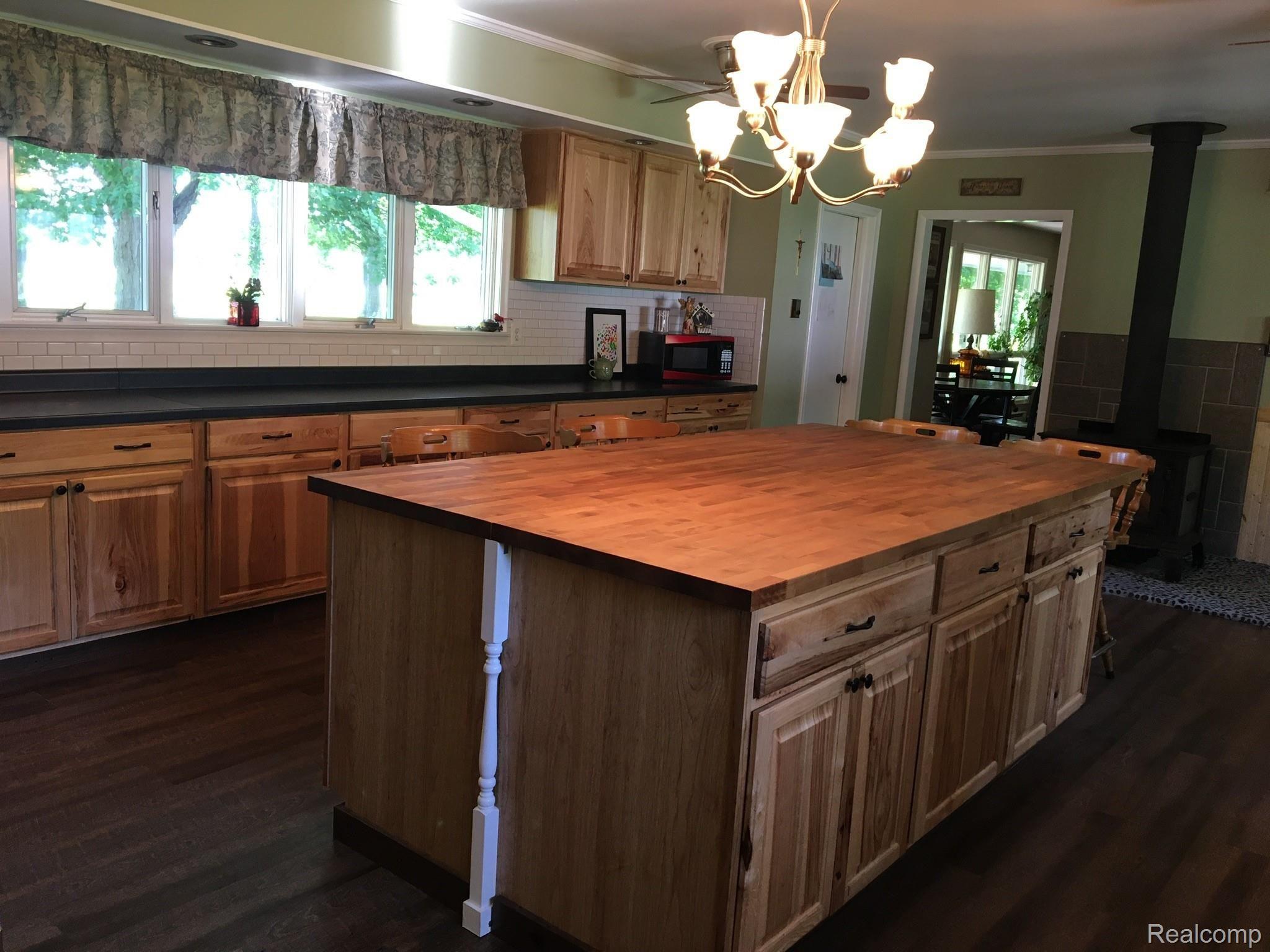 370 Wales Center Road Columbus, MI 48063 - Photo 3 of 40 4E1B27E4-21CC-4557-8112-3884F3DDF2F4.jpeg