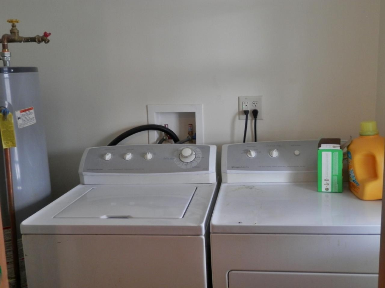 8790 Ruttan Road Northwest Alden, MI 49612 - Photo 14 of 43 Main floor laundry